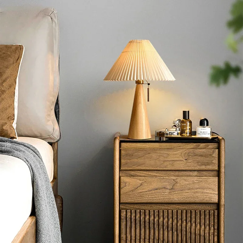 Decor Lighting Lamps - レトロプリーツテーブルランプ北欧無垢材ライト研究読書用寝室の家の装飾照明 E27