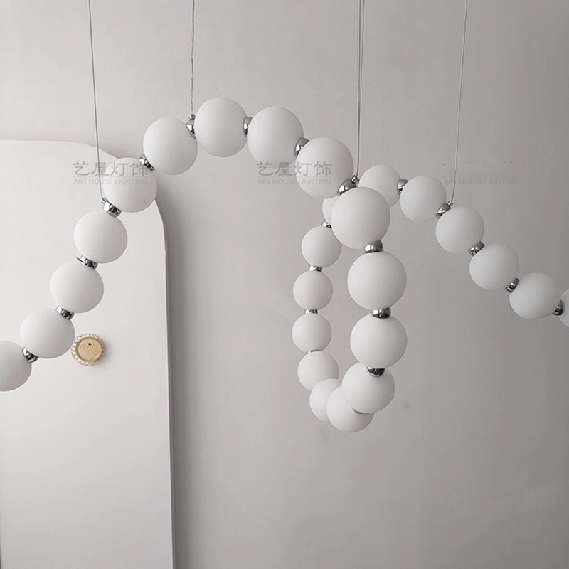 シンプルでモダンな家の装飾、ミニマリストの装飾、リビングルー - Unique Lighting Decor のレビューと価格